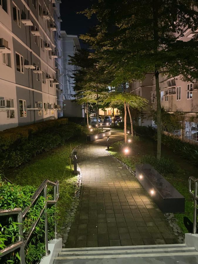 Agape Rentals In Trees Residences 加洛坎 外观 照片